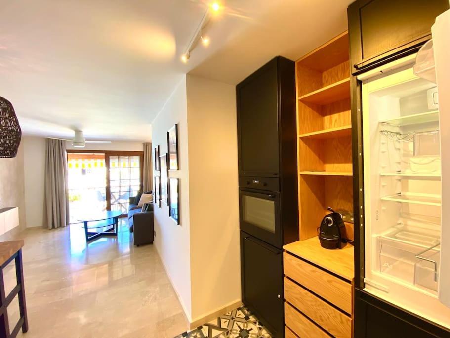 Stylish & Modern 1 Bedroom Suite On Frontline Of Playa Del Duque Costa Adeje  Εξωτερικό φωτογραφία