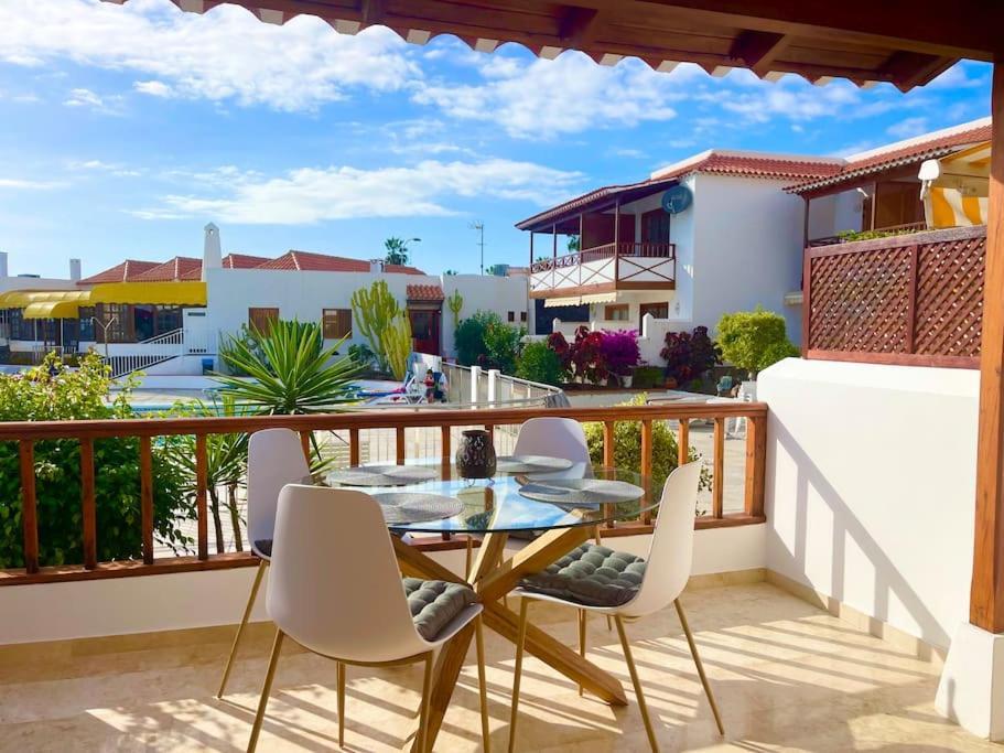 Stylish & Modern 1 Bedroom Suite On Frontline Of Playa Del Duque Costa Adeje  Εξωτερικό φωτογραφία